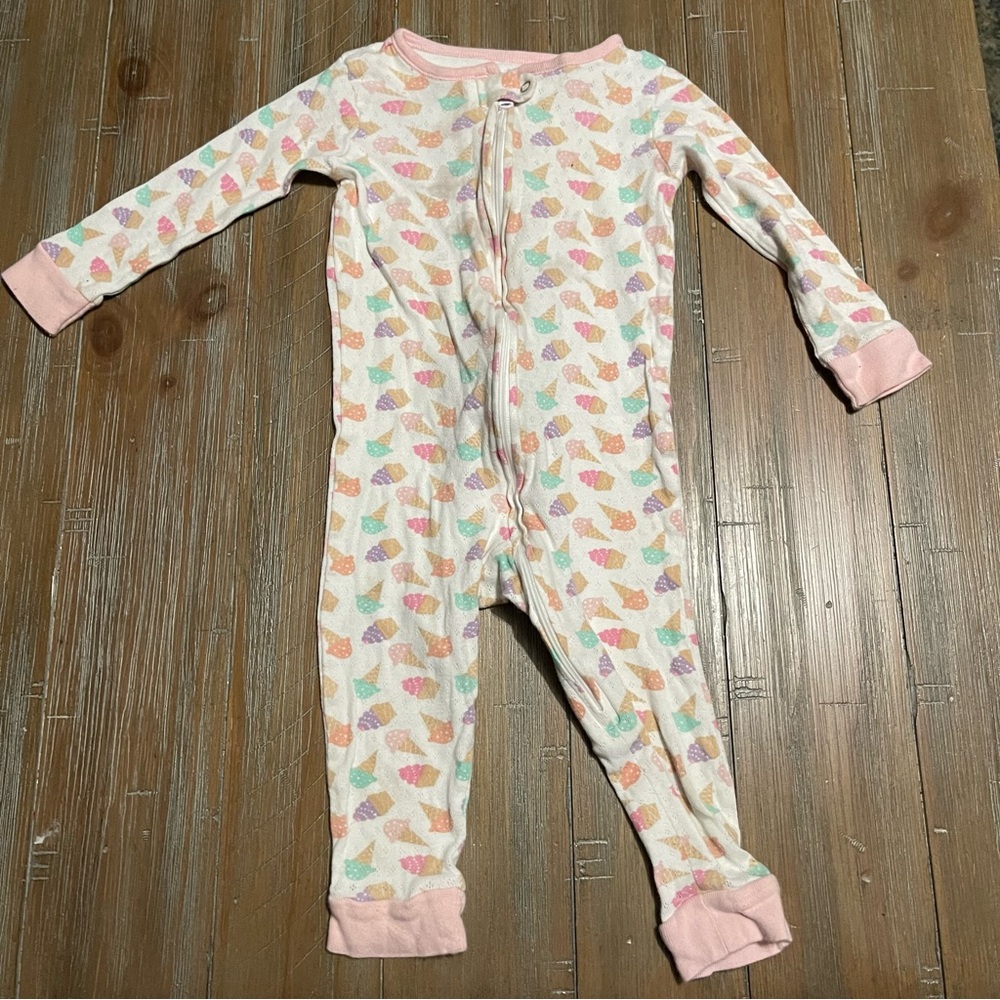 ✨3/$6✨ Baby girl sleeper